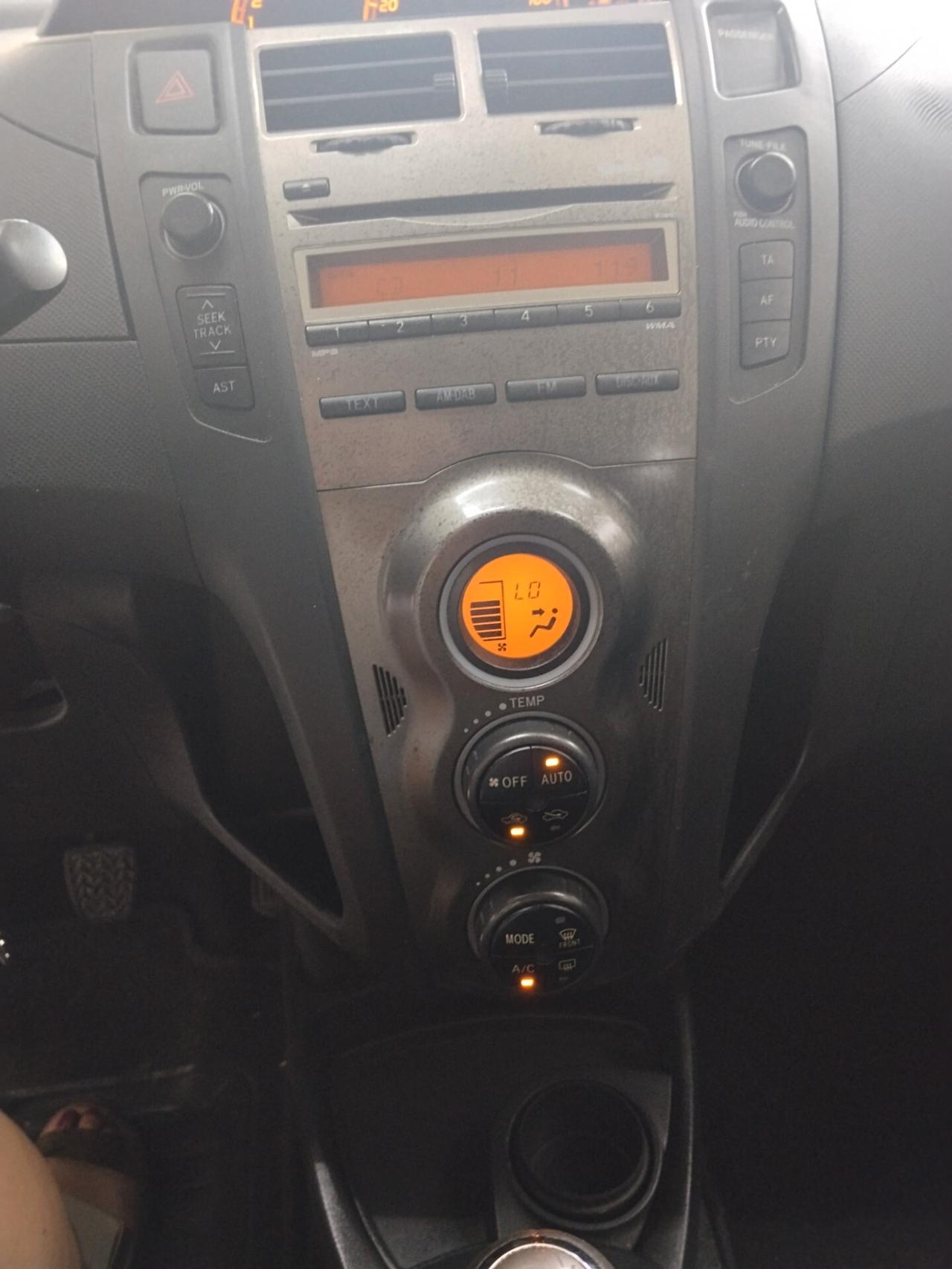 Toyota Yaris 1.0 benzina 2010 CON GARANZIA