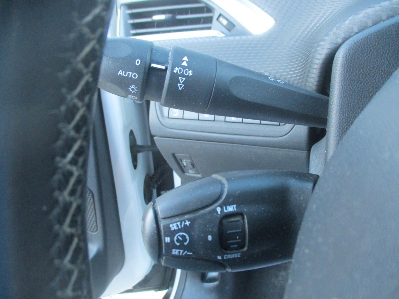 Peugeot 2008 1.6 e-HDi FULL OPTIONAL