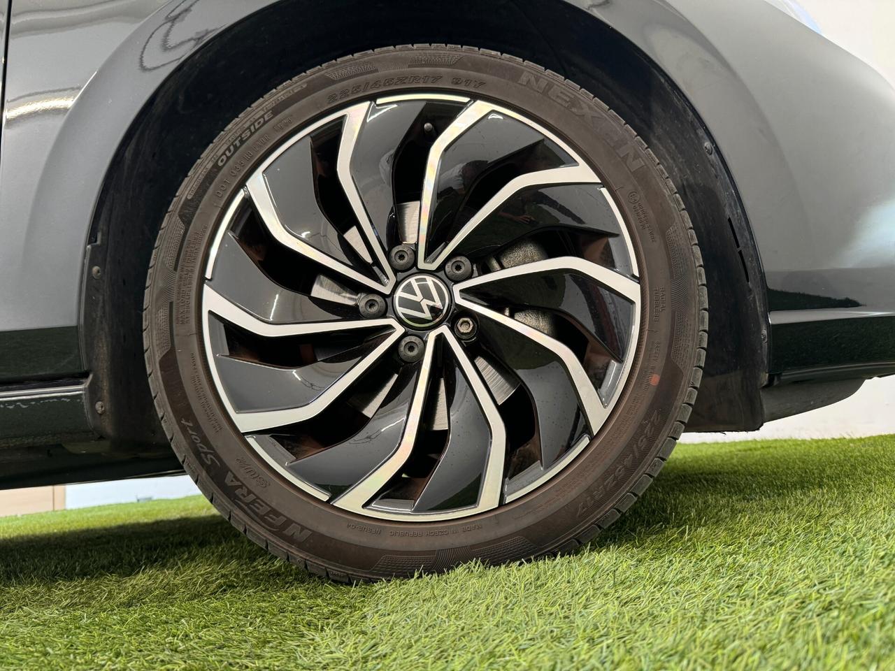 Golf VIII 1.0 etsi 110cv dsg 1PROPRIETARIO