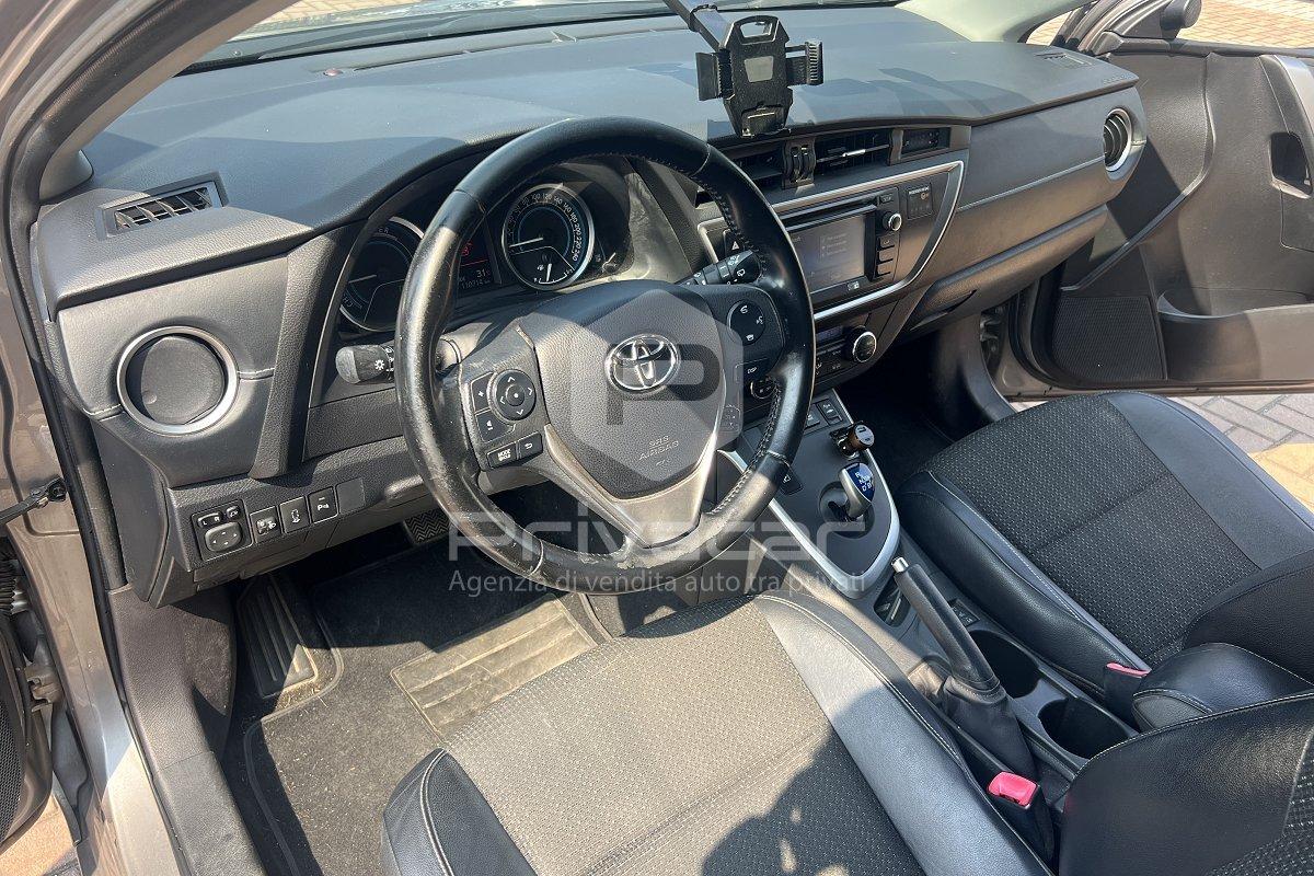 TOYOTA Auris Touring Sports 1.8 Hybrid Lounge