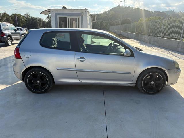 VOLKSWAGEN Golf VOLKSWAGEN GOLF 5 2.0