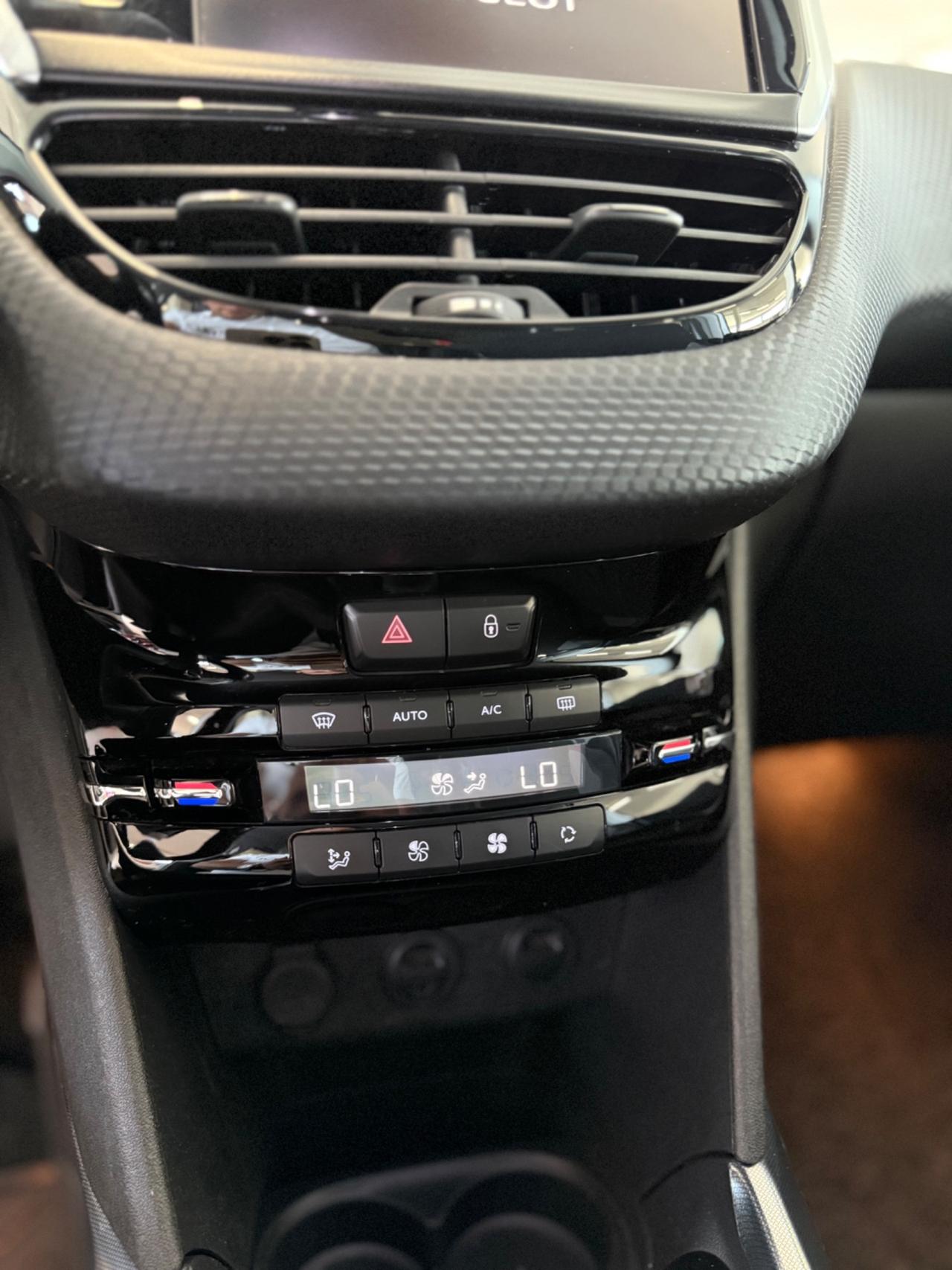 Peugeot 2008 1.6 e-HDi 115 CV Allure 11/2013 Euro 5B Neopatentati