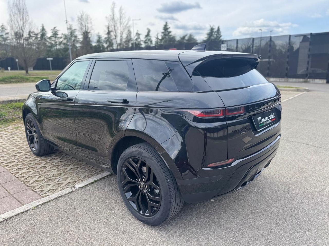 RANGE ROVER EVOQUE AUTOCARRO TOTAL BLACK