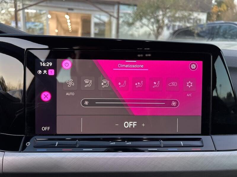 Volkswagen Golf VIII 2020 1.0 tsi evo Life 110cv