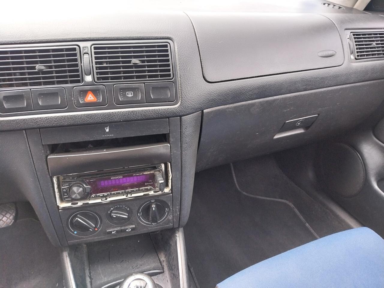Volkswagen Golf 1.6 16V cat 5 porte Highline