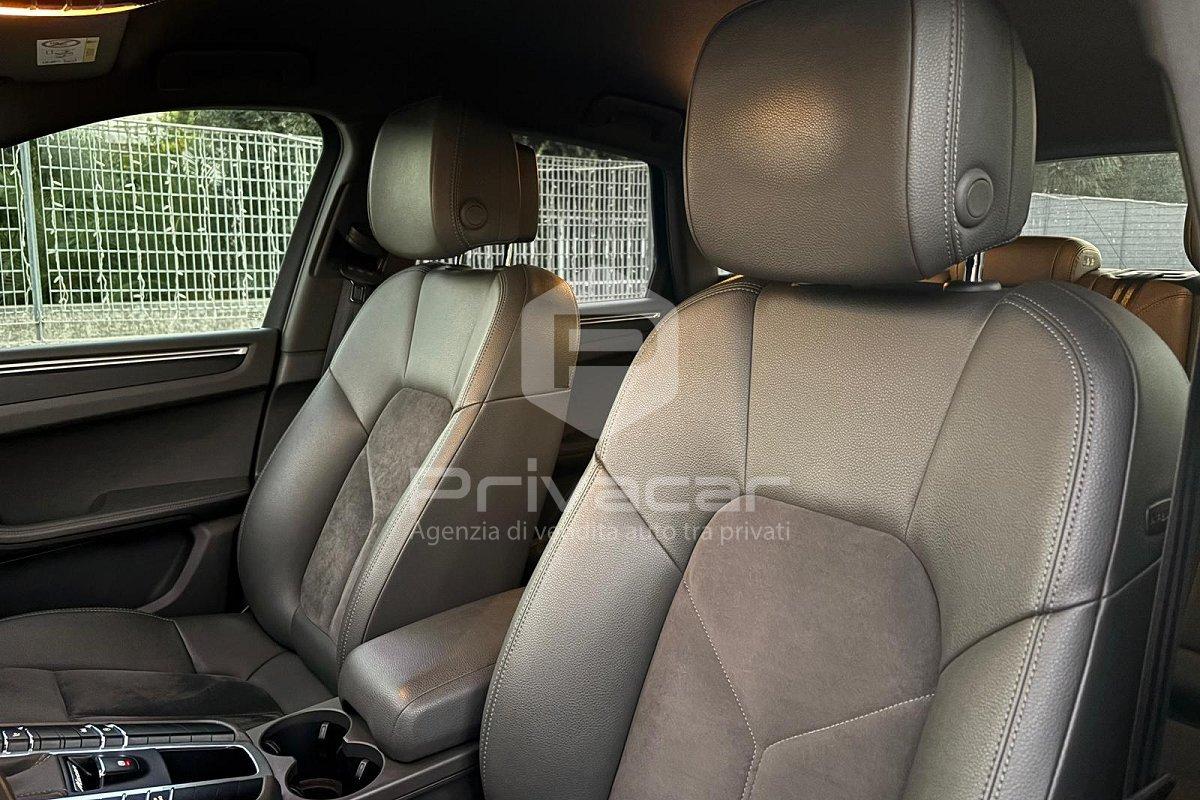 PORSCHE Macan 2.0