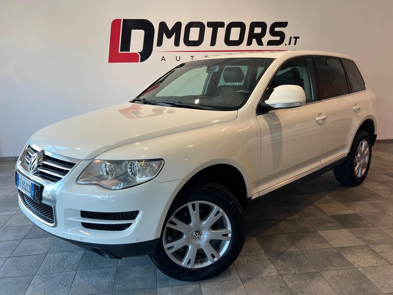 Volkswagen Touareg 2.5 tdi R5 Executive dpf FL