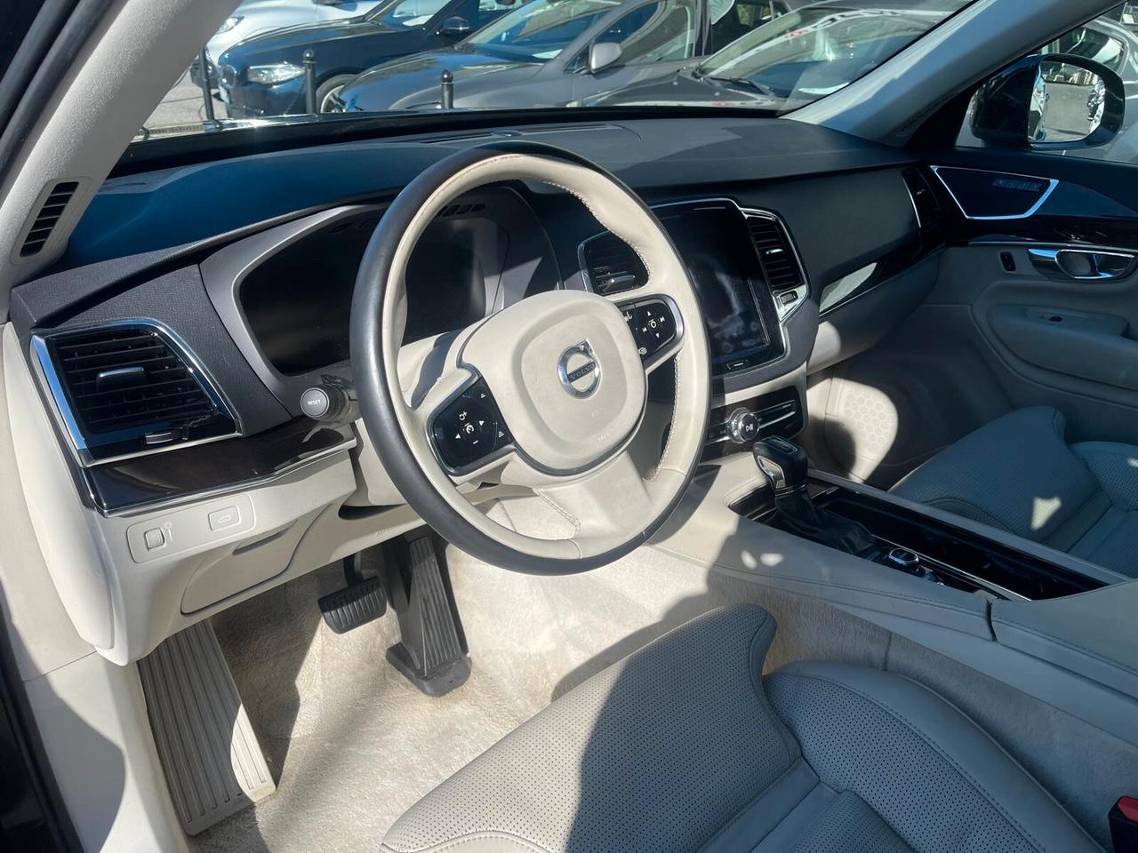 Volvo XC 90 XC90 D5 AWD Geartronic 7 posti Momentum