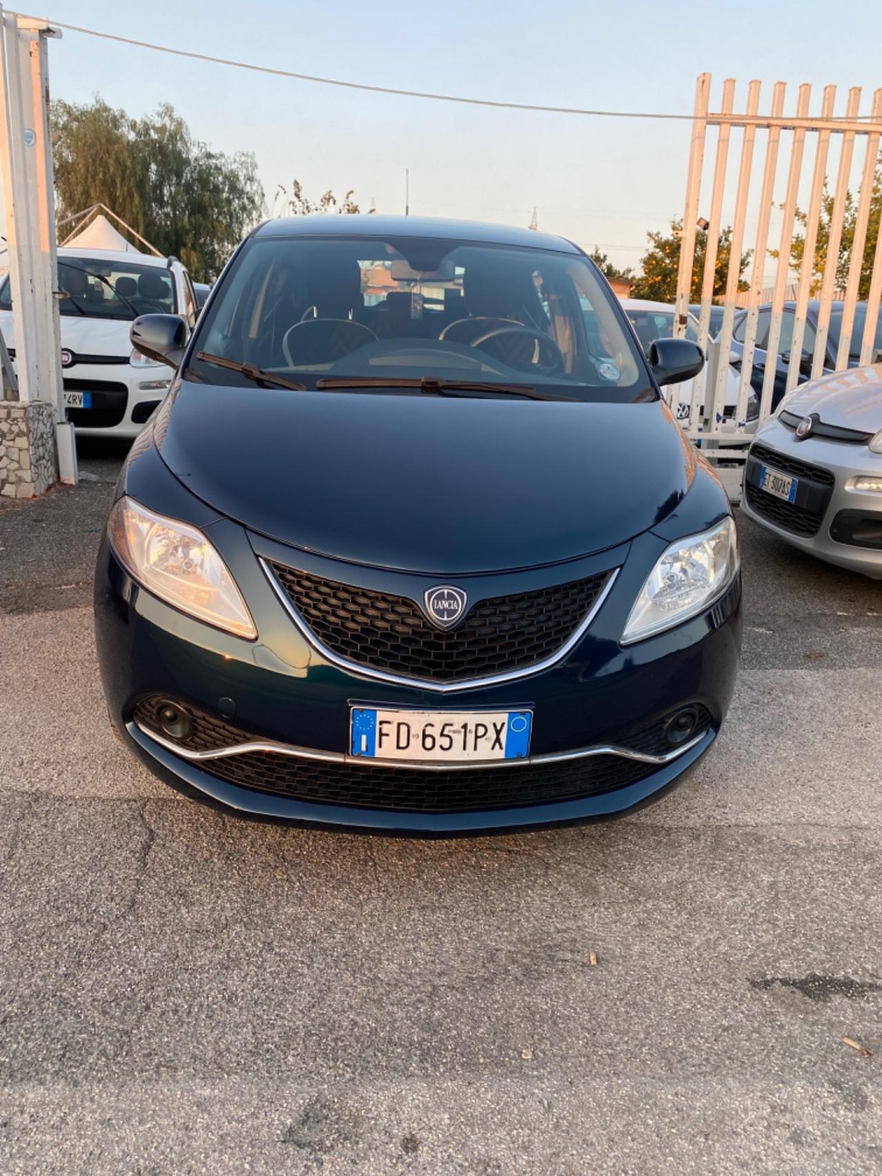 Lancia Ypsilon 1.2 69 CV 5 porte GPL Ecochic Silver