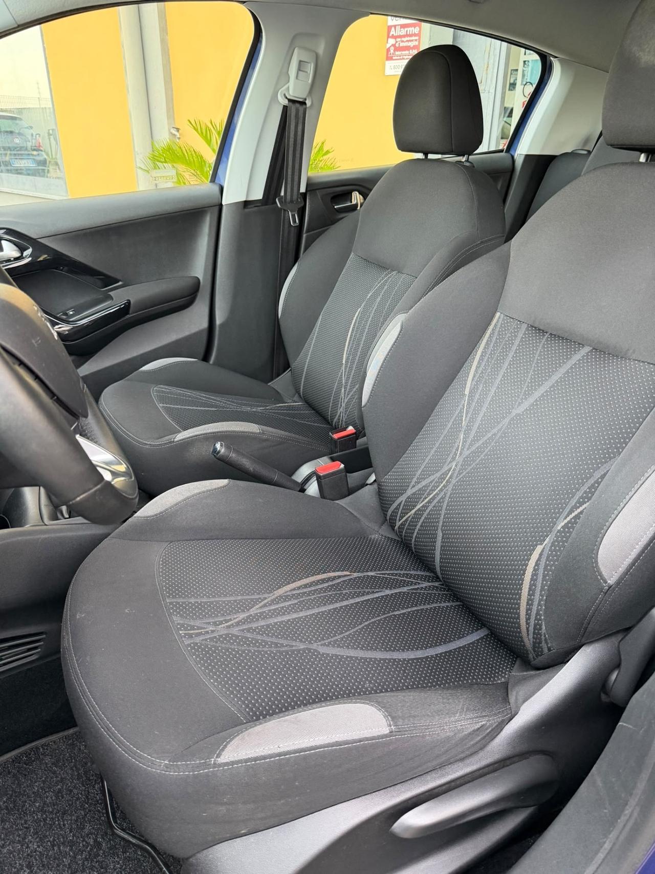 Peugeot 208 1.2 VTi 82 CV 5 porte Access