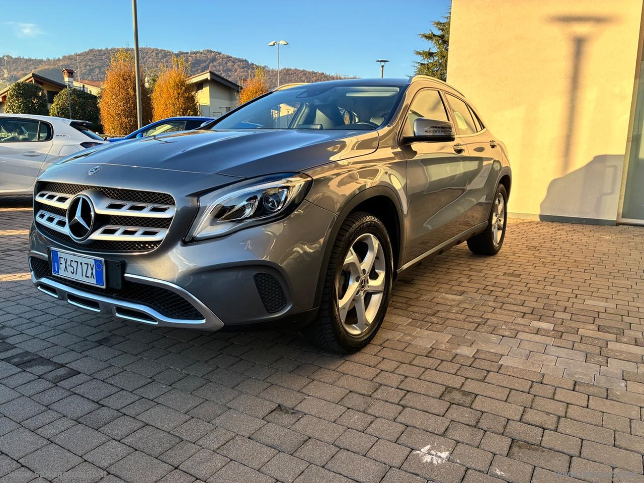 MERCEDES-BENZ GLA 220 Automatic 4Matic Sport
