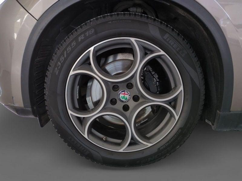 Alfa Romeo Stelvio 2.2 Turbo Diesel 180CV AT8 RWD Executive