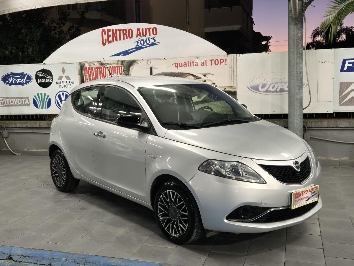 LANCIA - Ypsilon - 1.2 69 CV 5p. Platinum