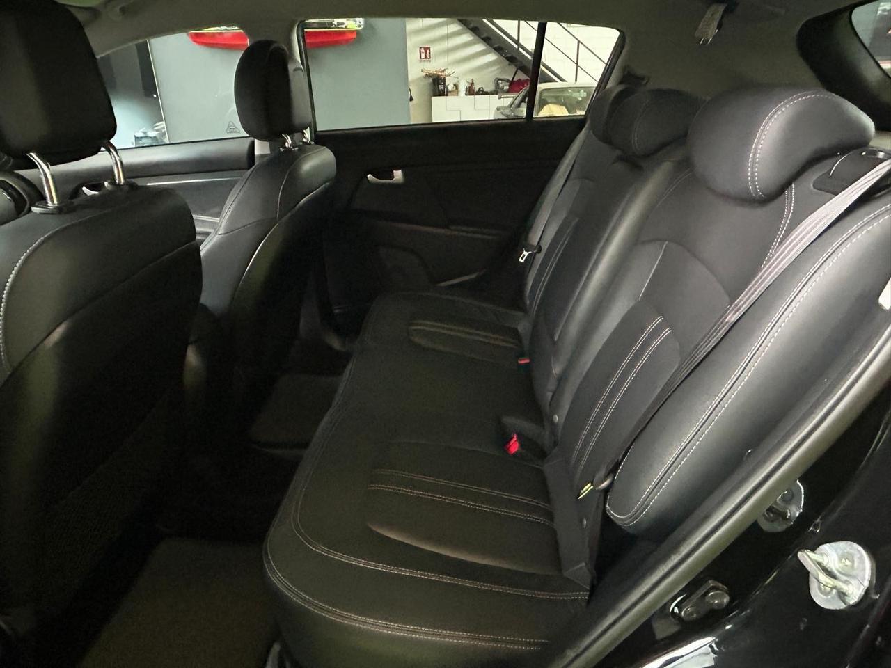 Kia Sportage 1.7 CRDI VGT 2WD high tech PELLE-CERCHI 18