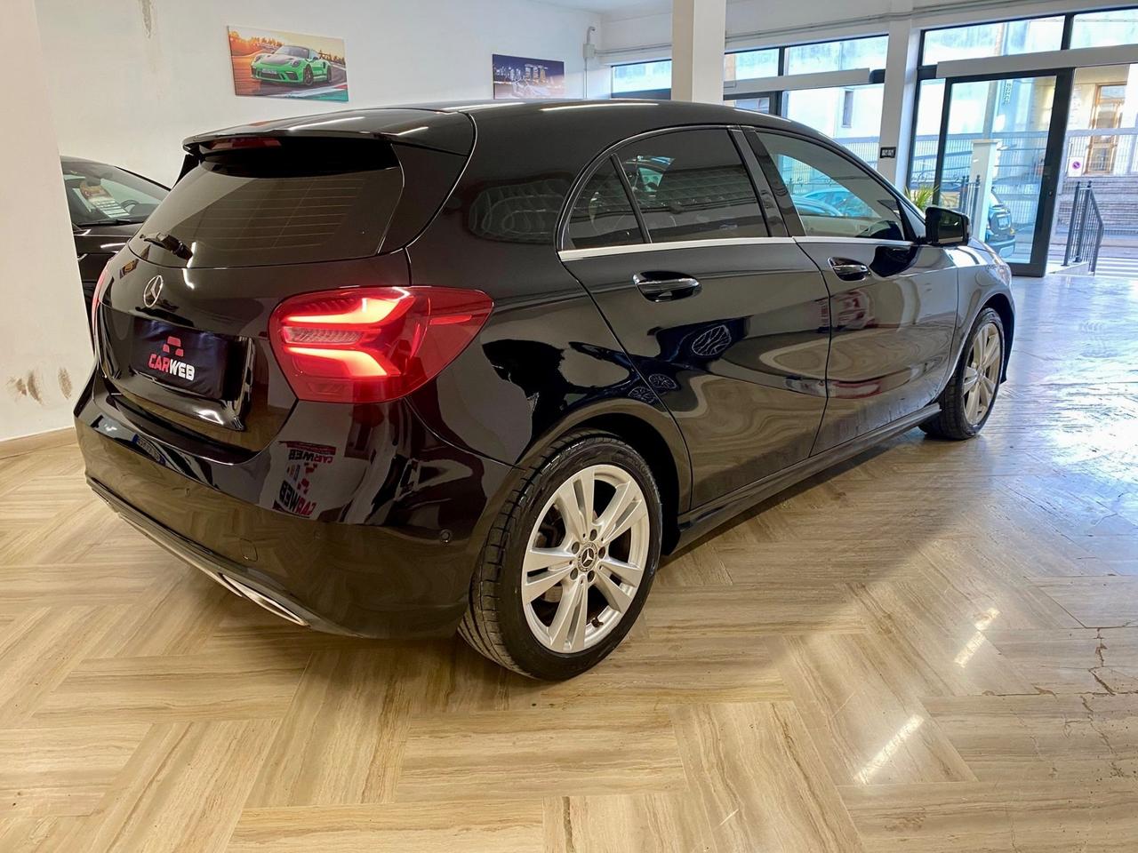 MERCEDES A180 110CV Sport NAVY 2016