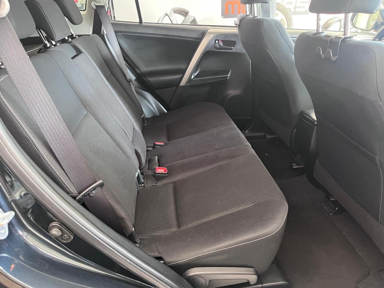 Toyota RAV4 - 2015 2.2 D-CAT 4WD 150cv 129.000 KM