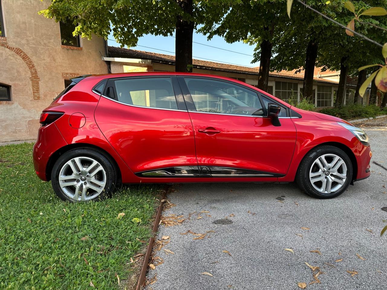 Renault Clio dCi 8V 90CV EDC Start&Stop 5 porte Energy Intens