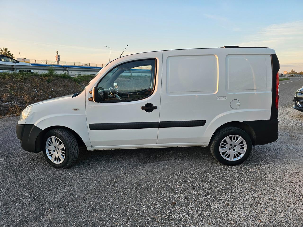 Fiat Doblo 1.9 JTD cat Cargo Semivetrato SX