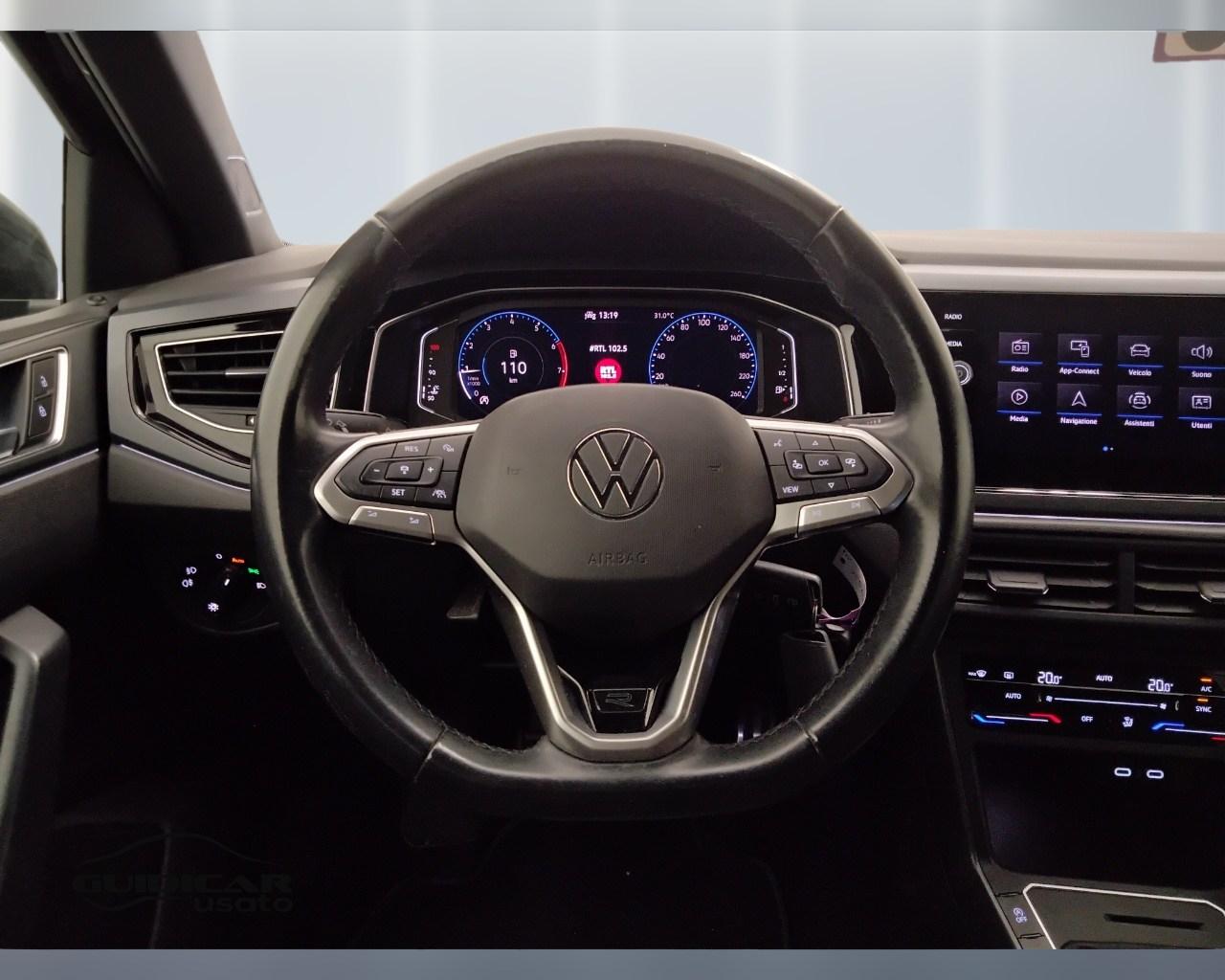 VOLKSWAGEN Polo VI 2022 - Polo 1.0 tsi R-Line 95cv