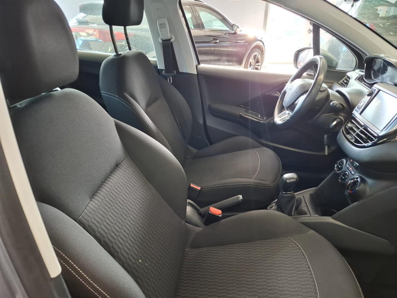 Peugeot 208 Benzina Manuale