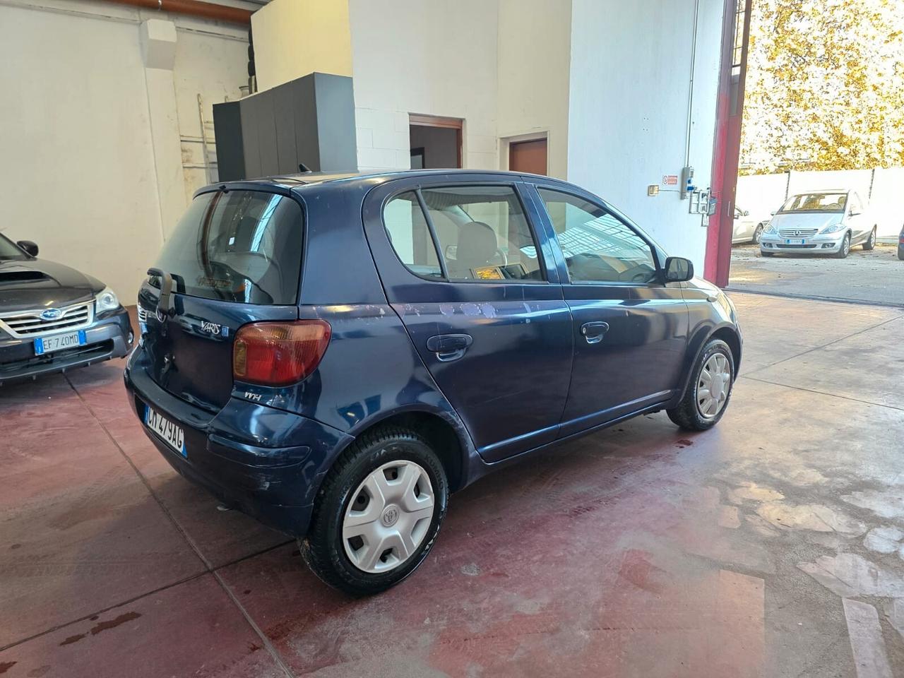 Toyota Yaris 1.0i 16V cat 5 porte Sol Blue neopat