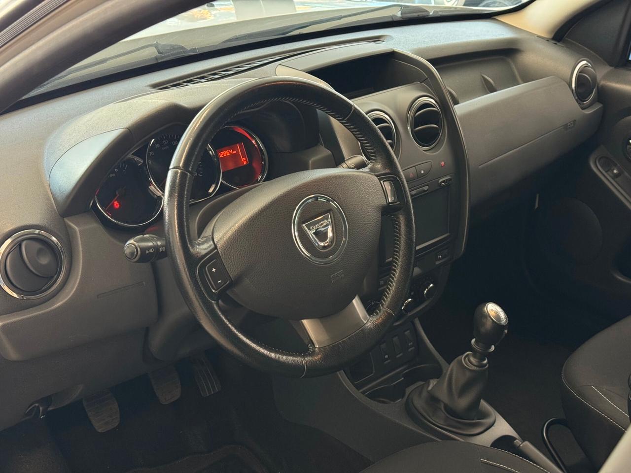 DACIA DUSTER 1.5cc 110CV 4x2 GANCIO TRAINO