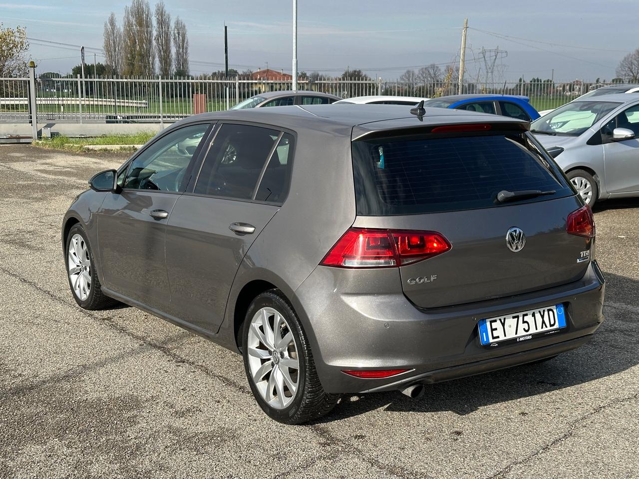 Volkswagen Golf 1.6 TDI 5p. Highline BlueMotion Technology - 2015