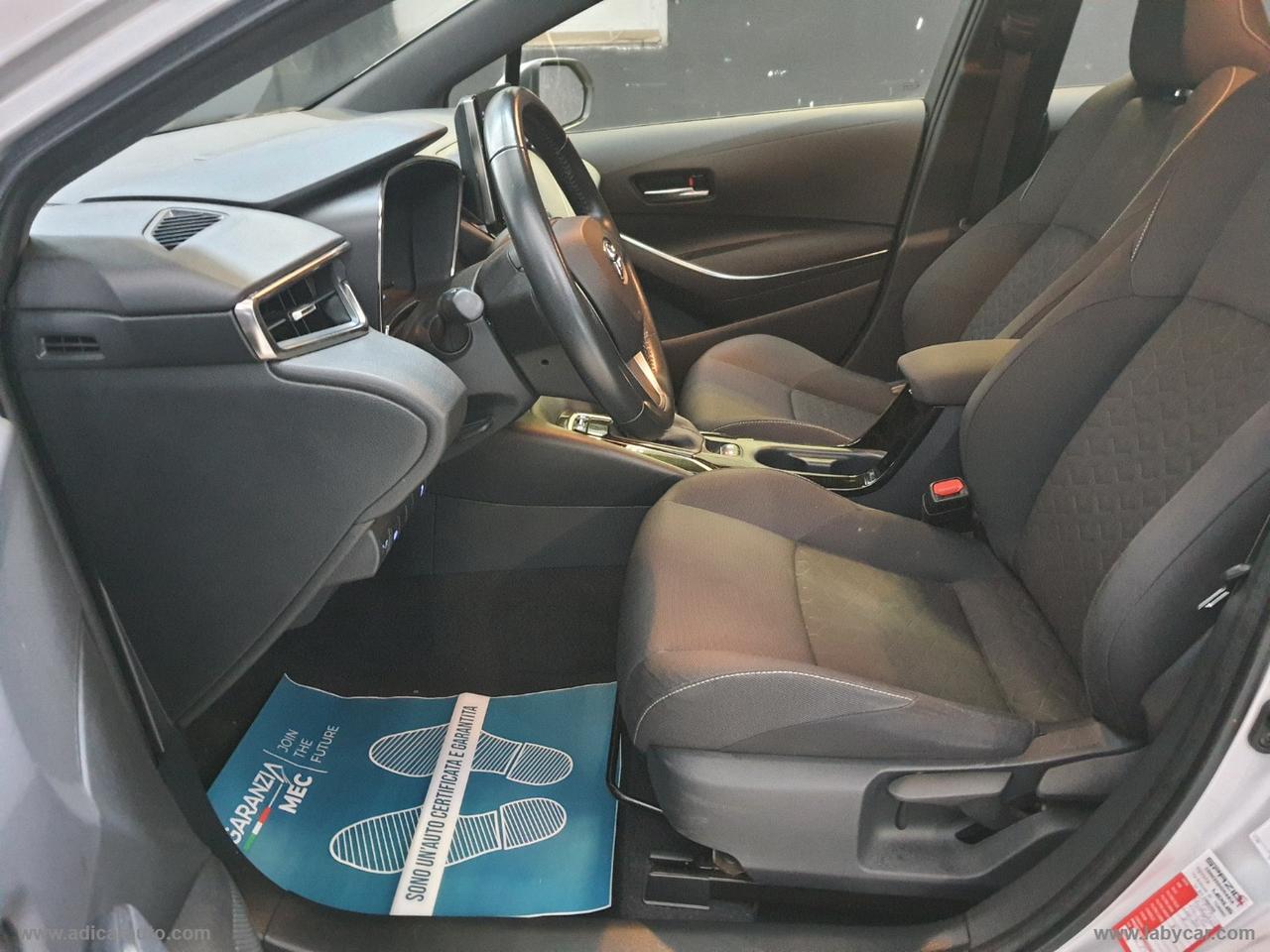 TOYOTA Corolla 1.8 Hybrid