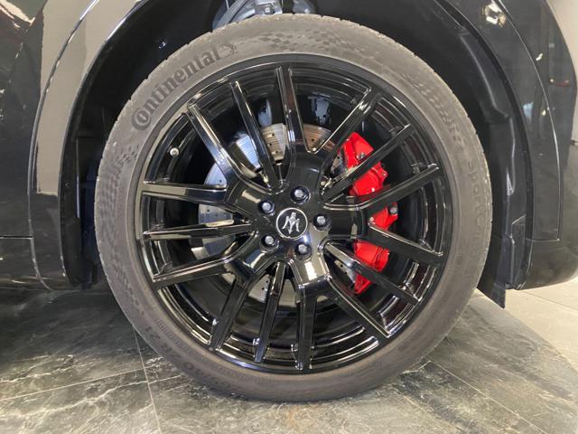 MASERATI Levante V6 350 CV AWD Modena PACCHETTO NERISSIMO / TETTO