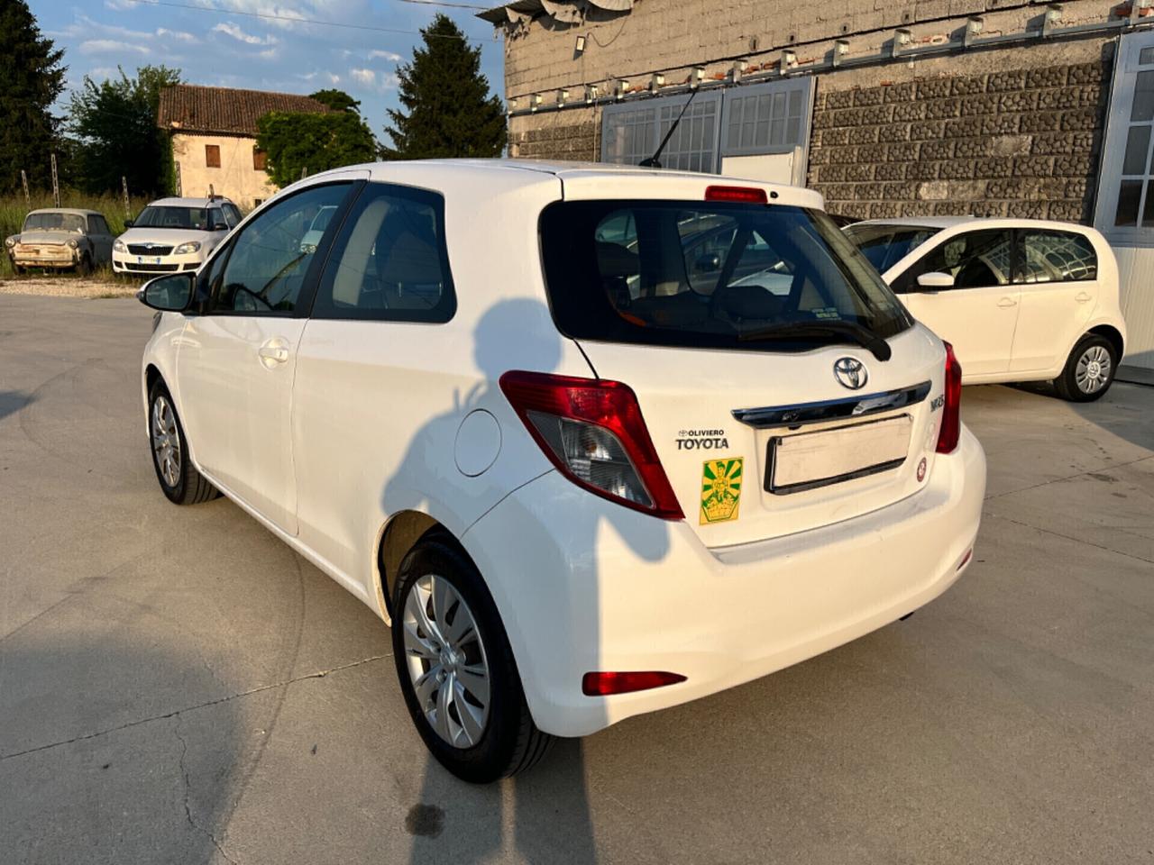 Toyota Yaris 1.0 3 porte