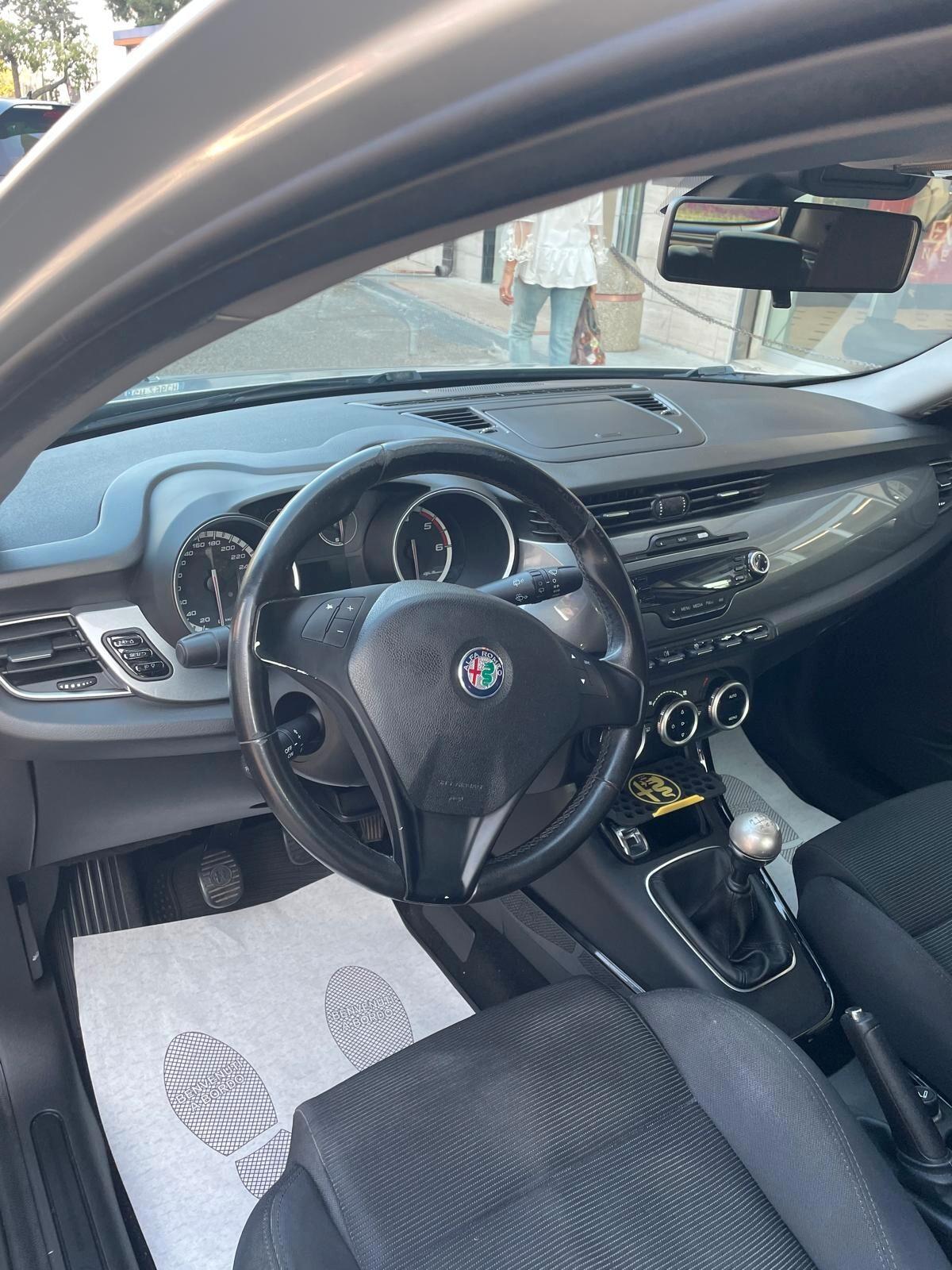 Alfa Romeo Giulietta 1.6 JTDm-2 105 CV Exclusive