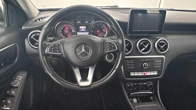 MERCEDES-BENZ A 200 d Sport auto 135cv