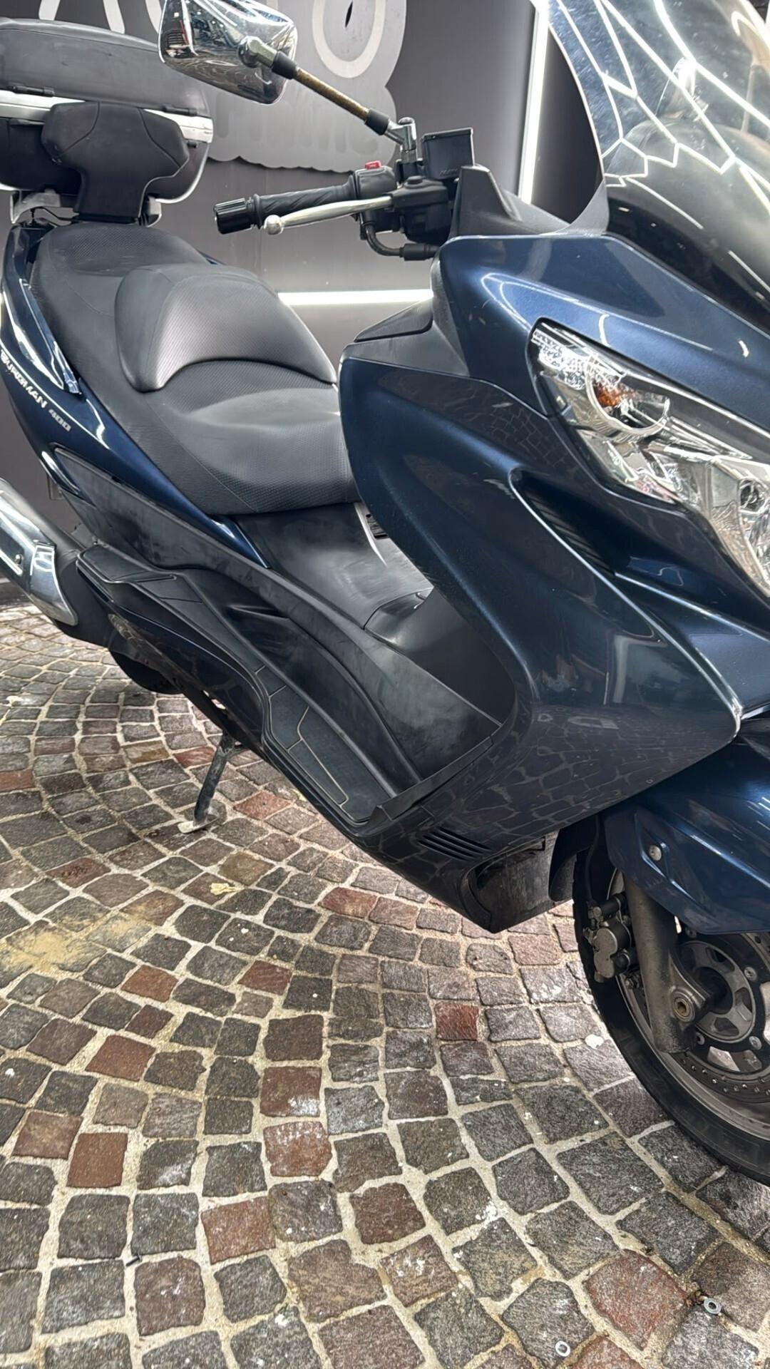 Suzuki AN Burgman 400