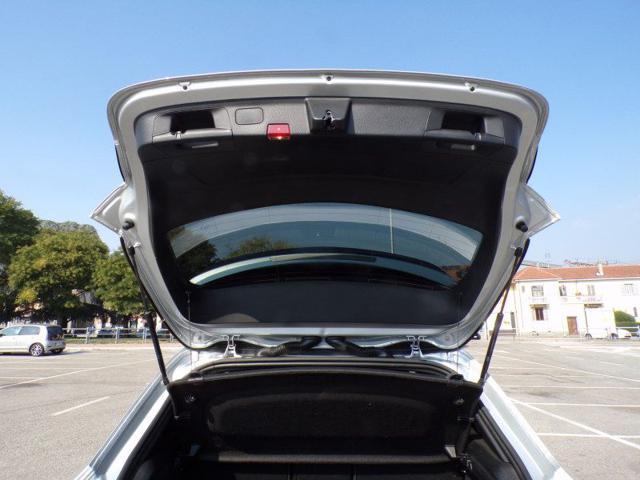 MERCEDES-BENZ A 180 d Automatic Premium