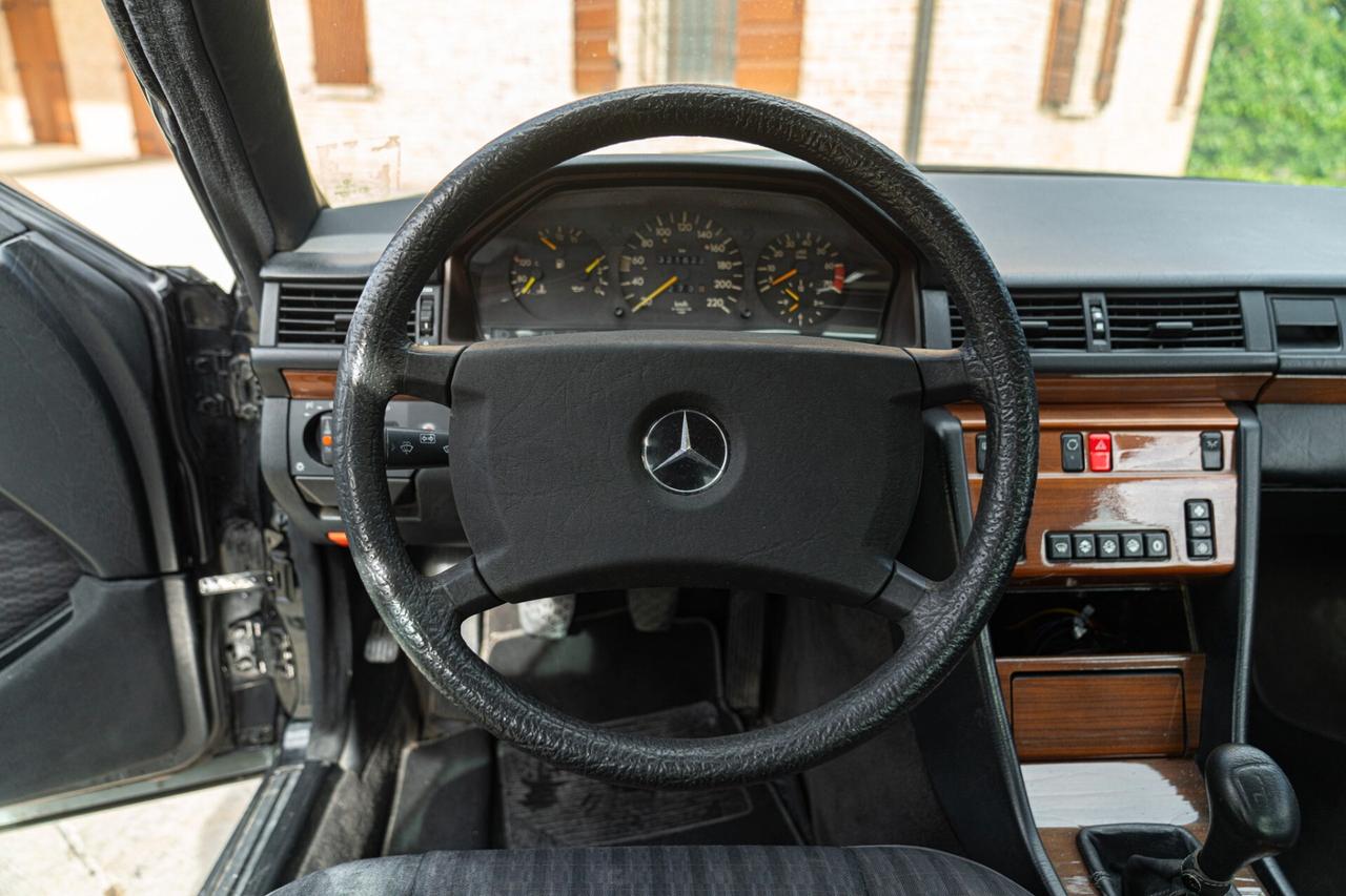 Mercedes-benz CE 200 COUPE MER00315