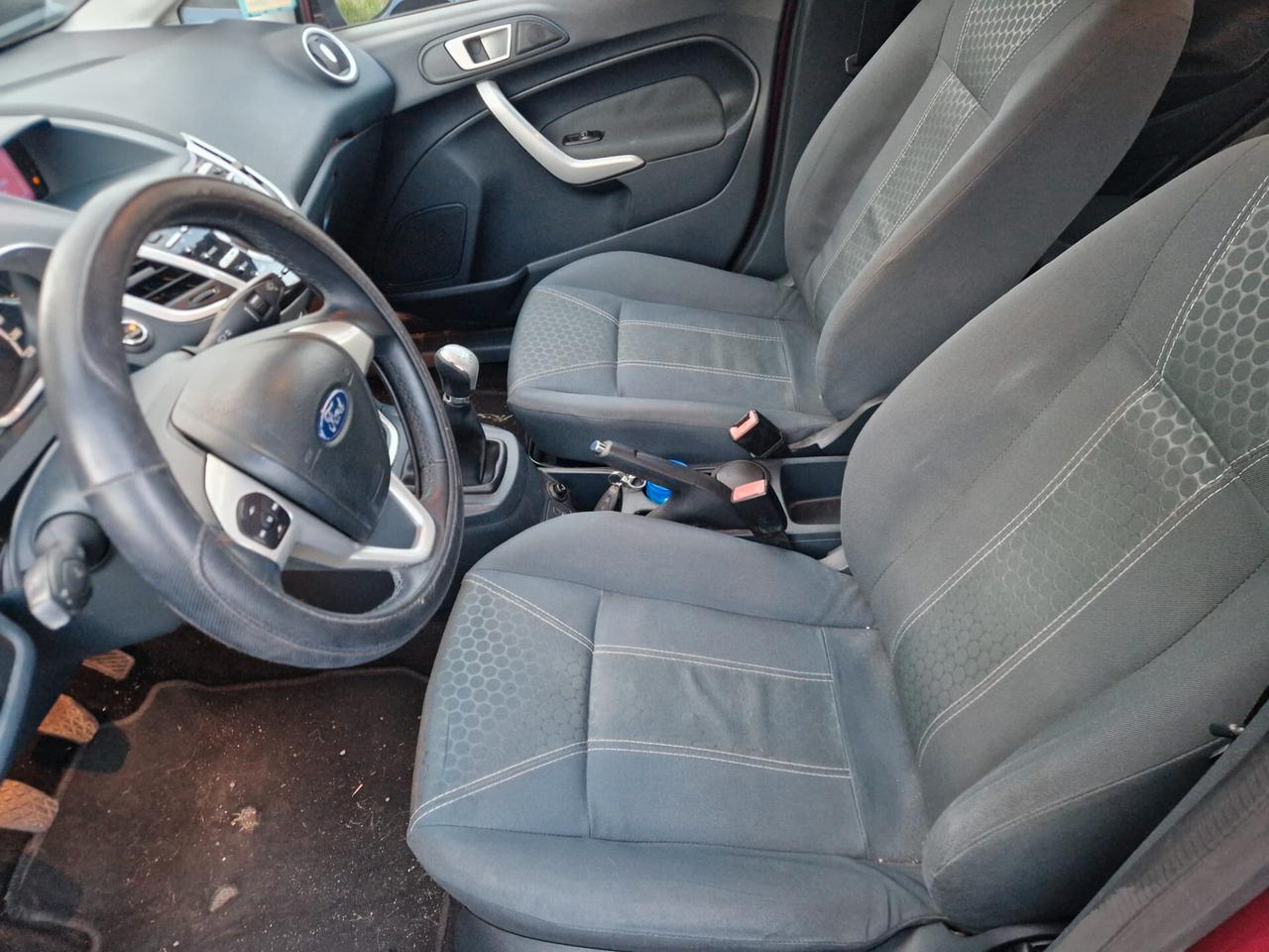 Ford Fiesta 1.4 TDCi 70cv 5 porte