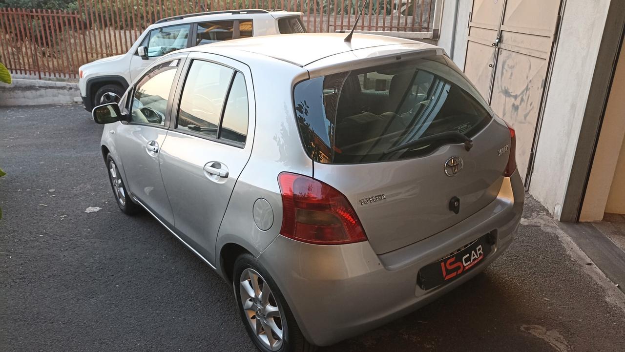 Toyota Yaris 1.4 D-4D 5 porte M-MT Sol automatica