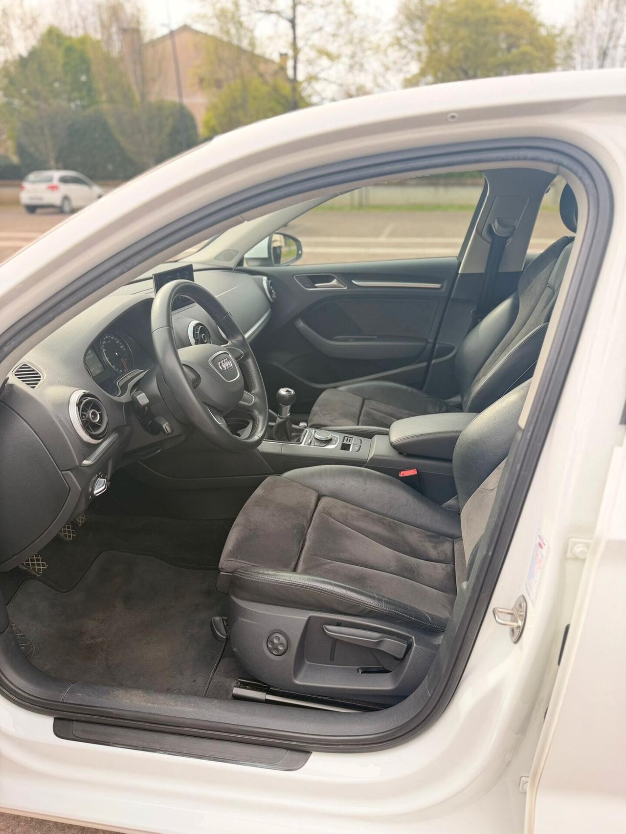 Audi A3 Sedan 1.4 TFSI COD ultra Ambiente