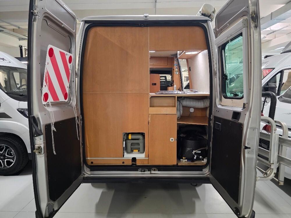CAMPER ADRIA VAN