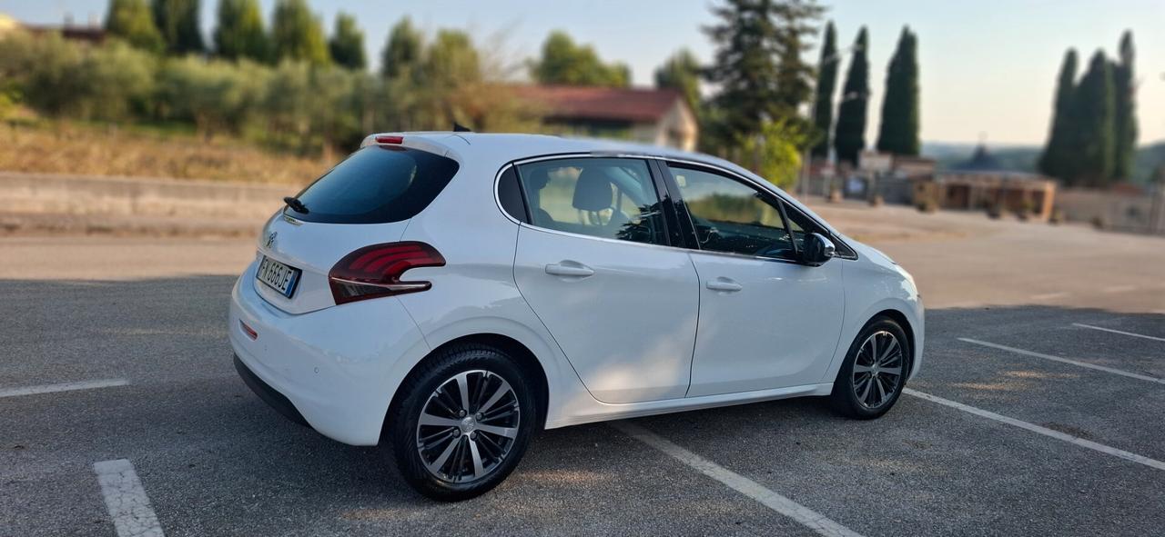 Peugeot 208 BlueHDi 75 5 porte Allure