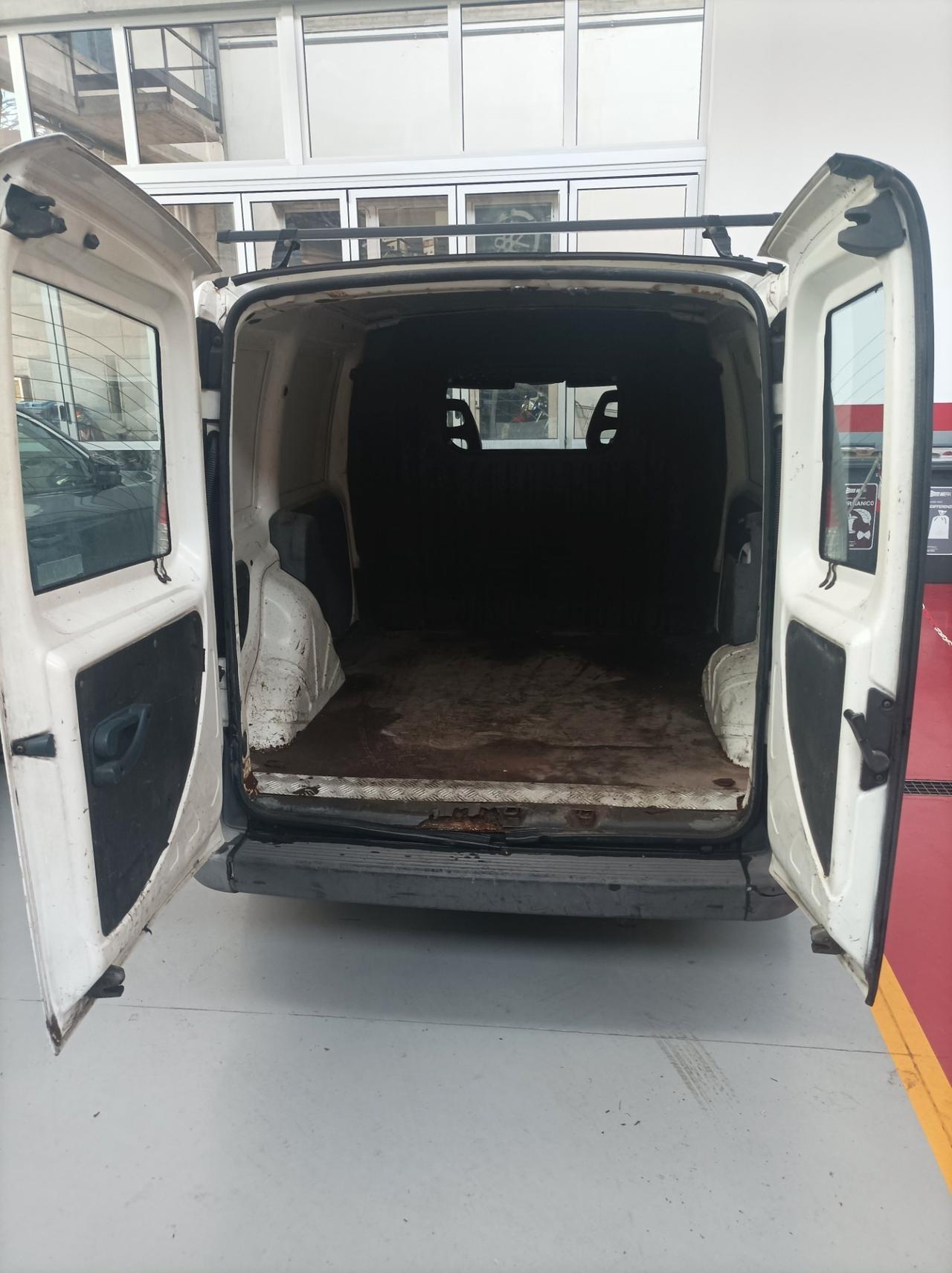 DOBLO AUTOCARRO 2 POSTI