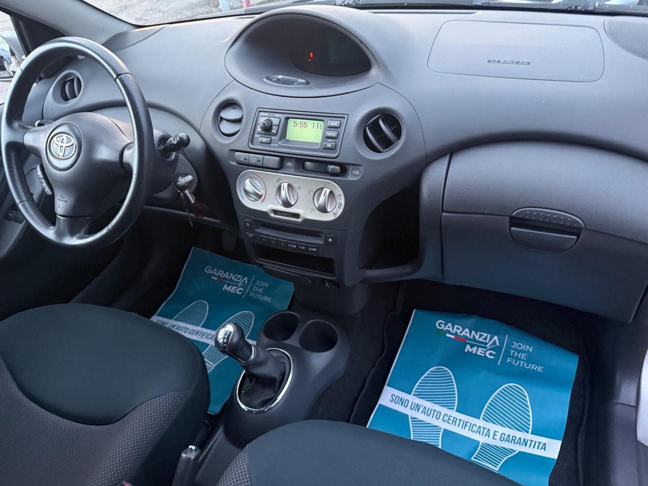 Toyota Yaris 1.0i 16V cat 5 porte Sol