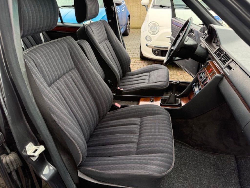Mercedes-Benz 200 E #uniproprietario