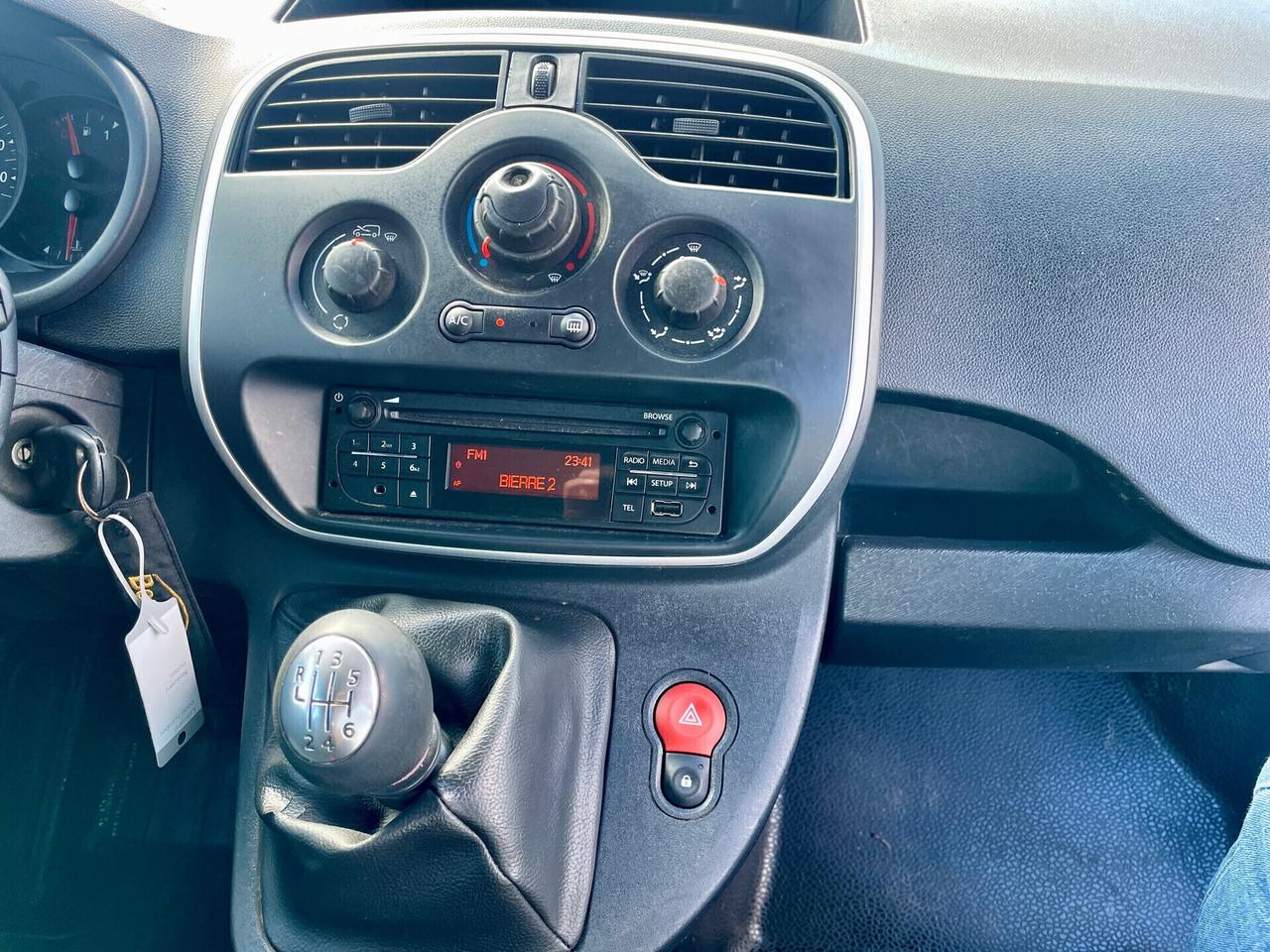 Renault Kangoo dCi Maxi AUTOCARRO N1 4 POSTI