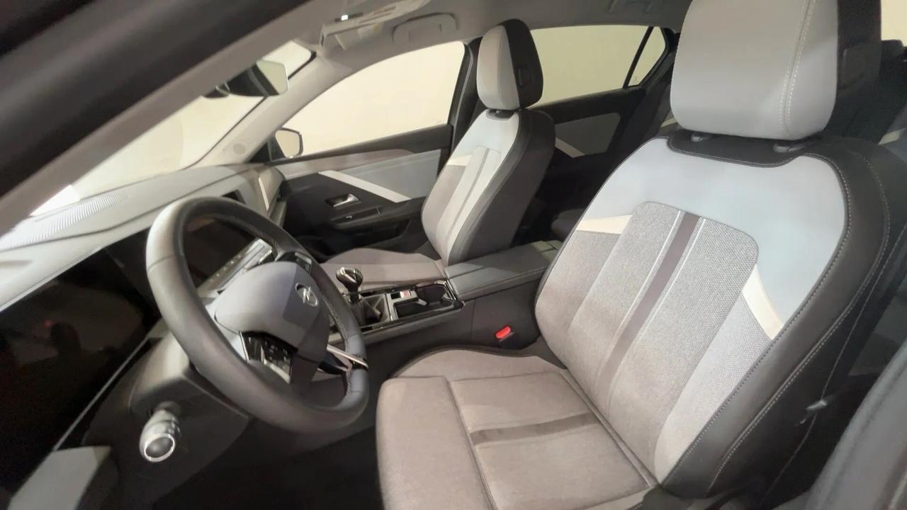 Opel Astra 1.2 Turbo 130 CV Business Elegance
