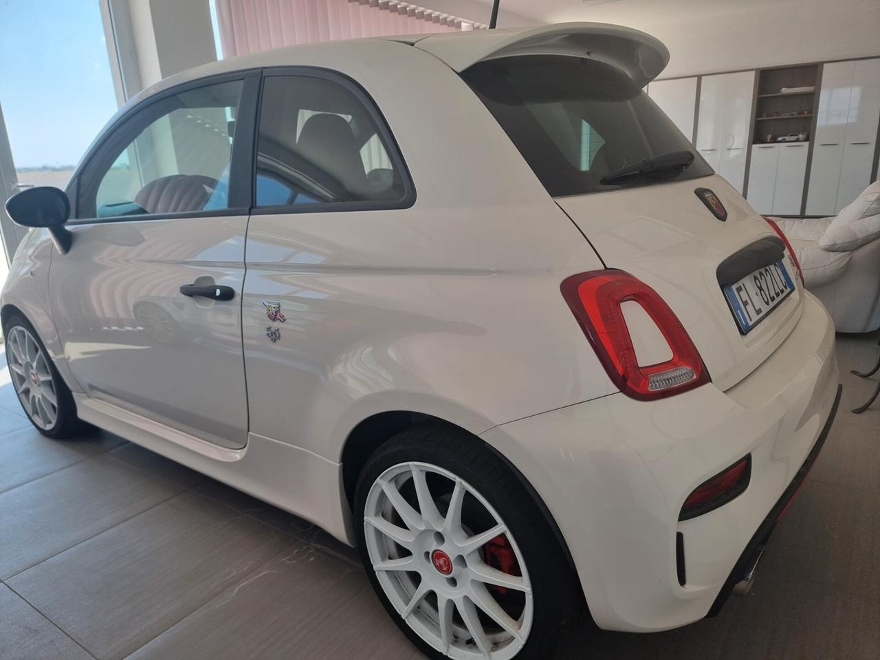 Fiat 500 Abarth 1.4 t-jet Competizione 180cv