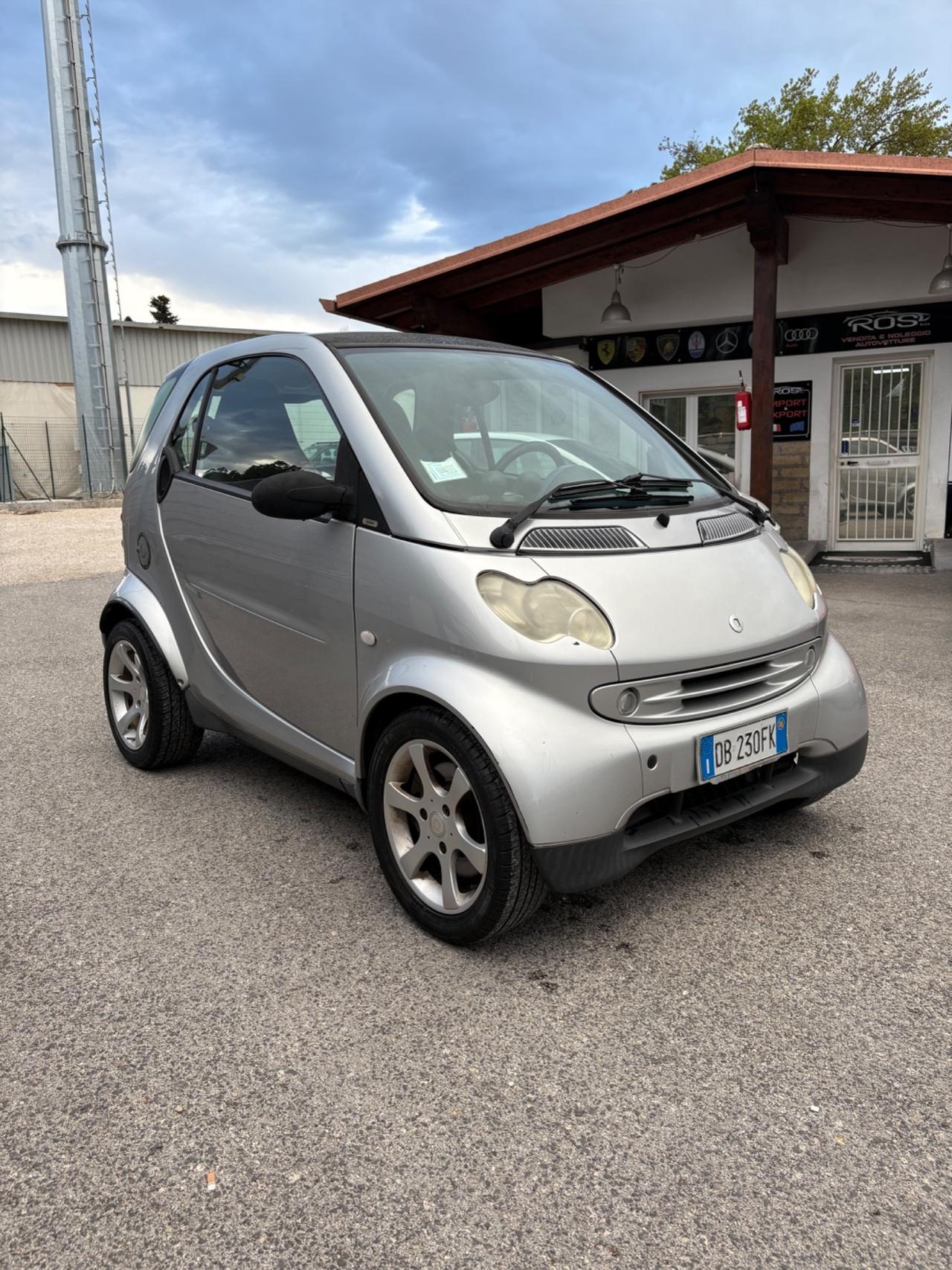 SMART FORTWO 700 – NEOPATENTATI – GARANZIA 12 MESI – PERFETTA