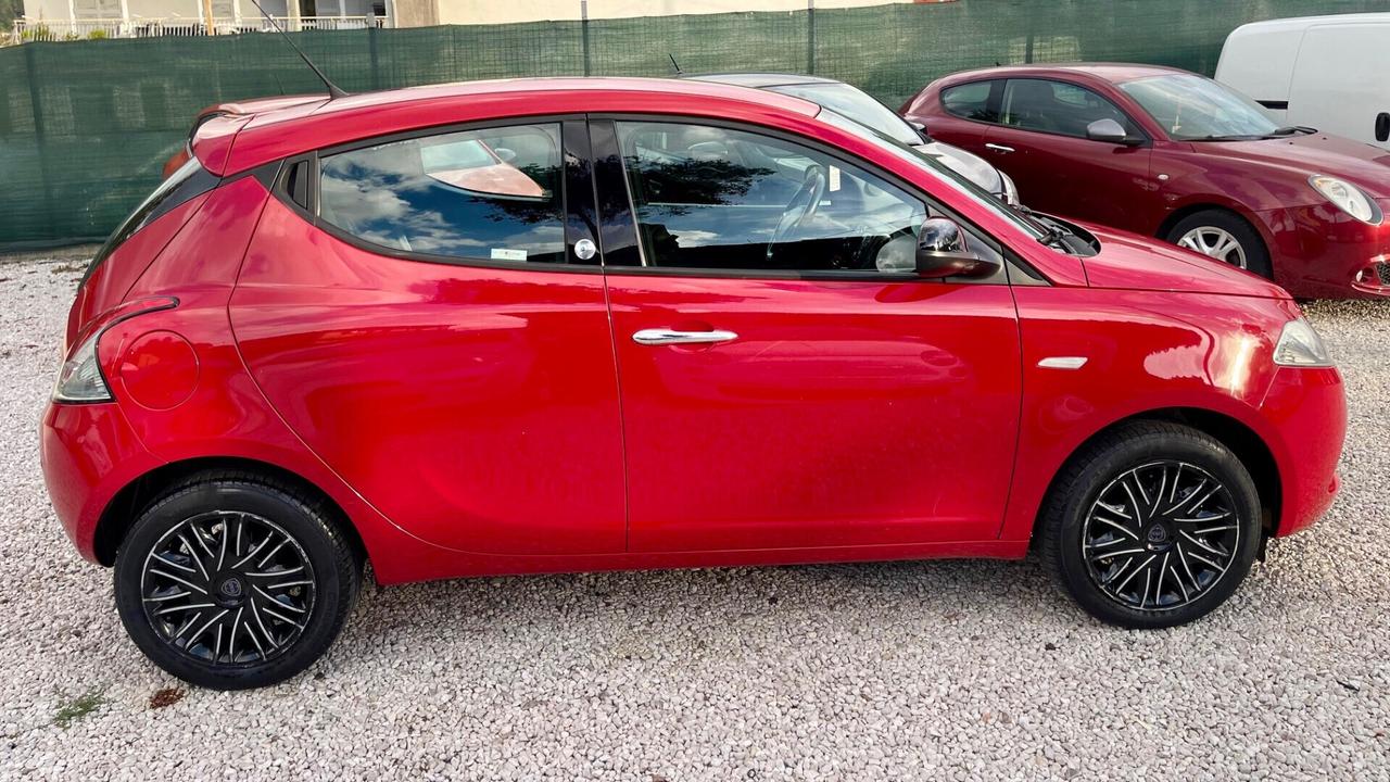 Lancia Ypsilon 1.2 69 CV 5 porte GPL Ecochic Gold