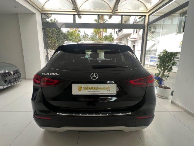 MERCEDES-BENZ GLA 180 d Automatic Business Extra da ?339,00 mensili