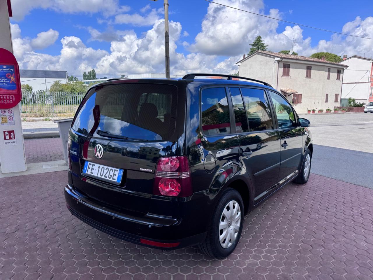 Volkswagen Touran 2.0 Conceptline Ecofuel